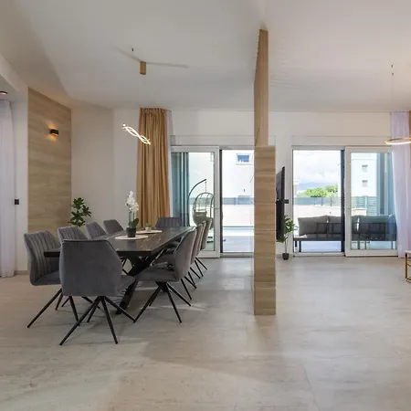 Roko Zadarvillas Nin