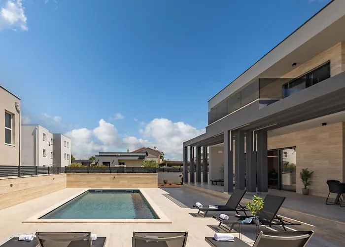 Roko Zadarvillas