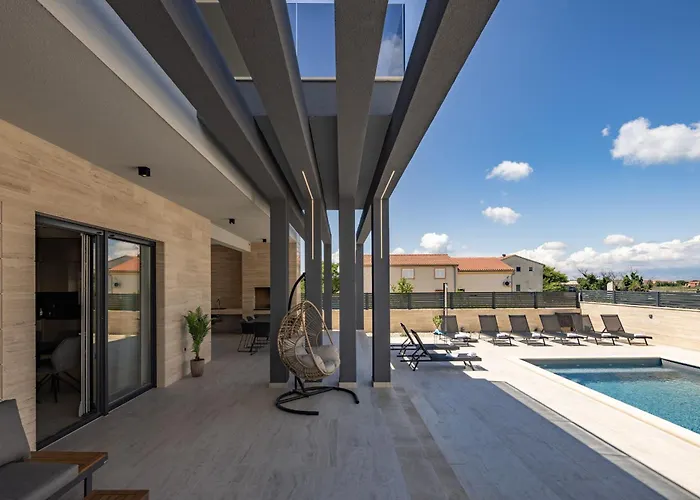 Roko Zadarvillas