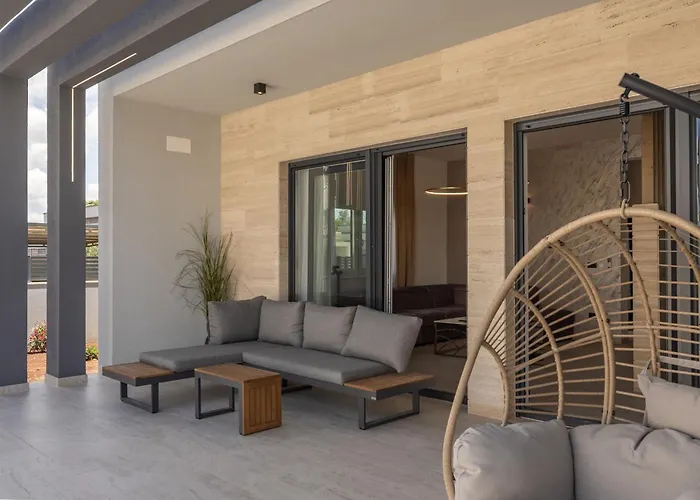 Roko Zadarvillas *
