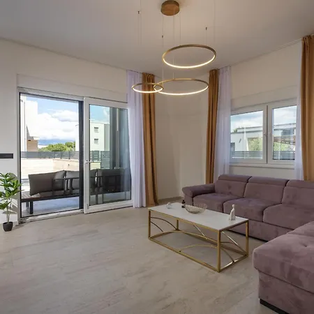 Roko Zadarvillas *