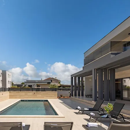 Roko Zadarvillas